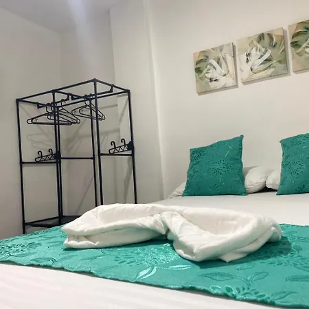 Guest house Shekinah House