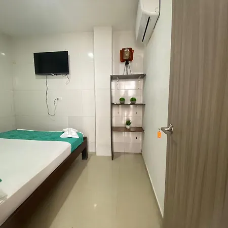 Shekinah House 3*