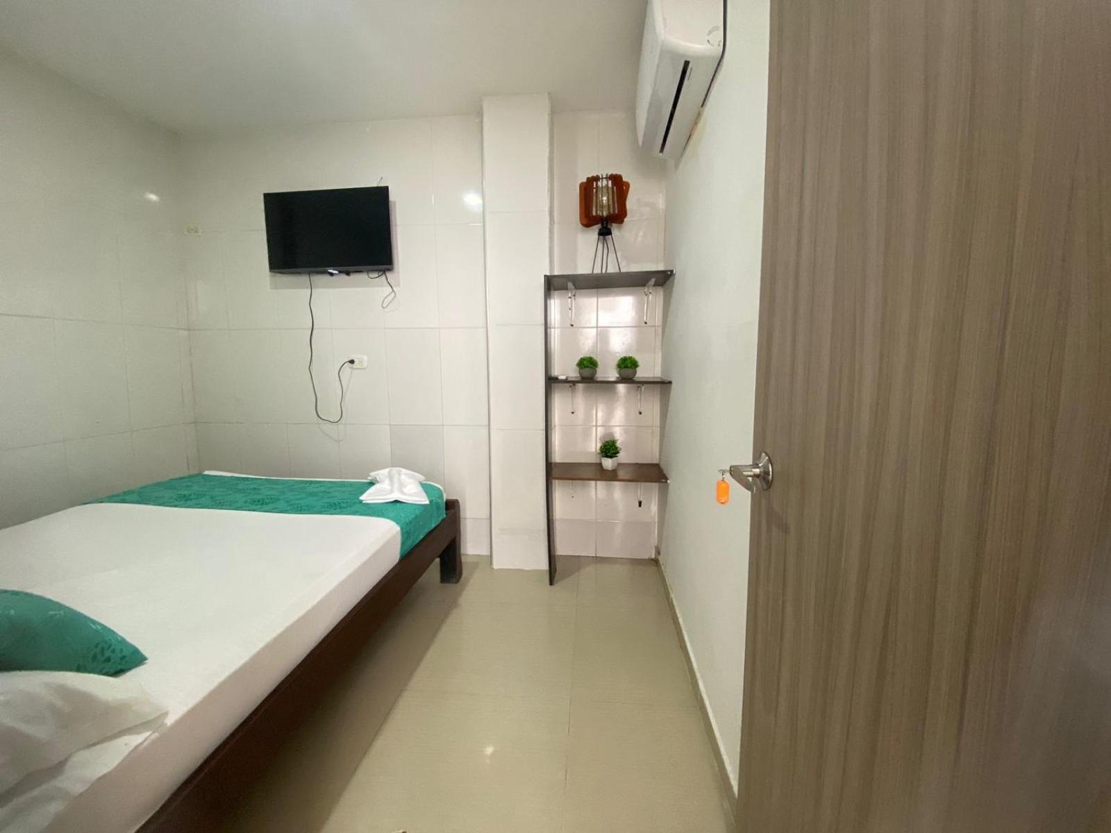 Shekinah House 3*