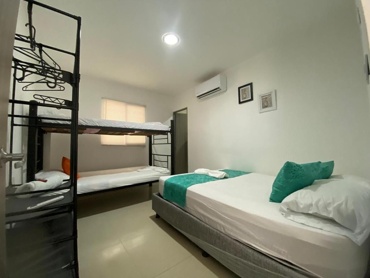Shekinah House 3*