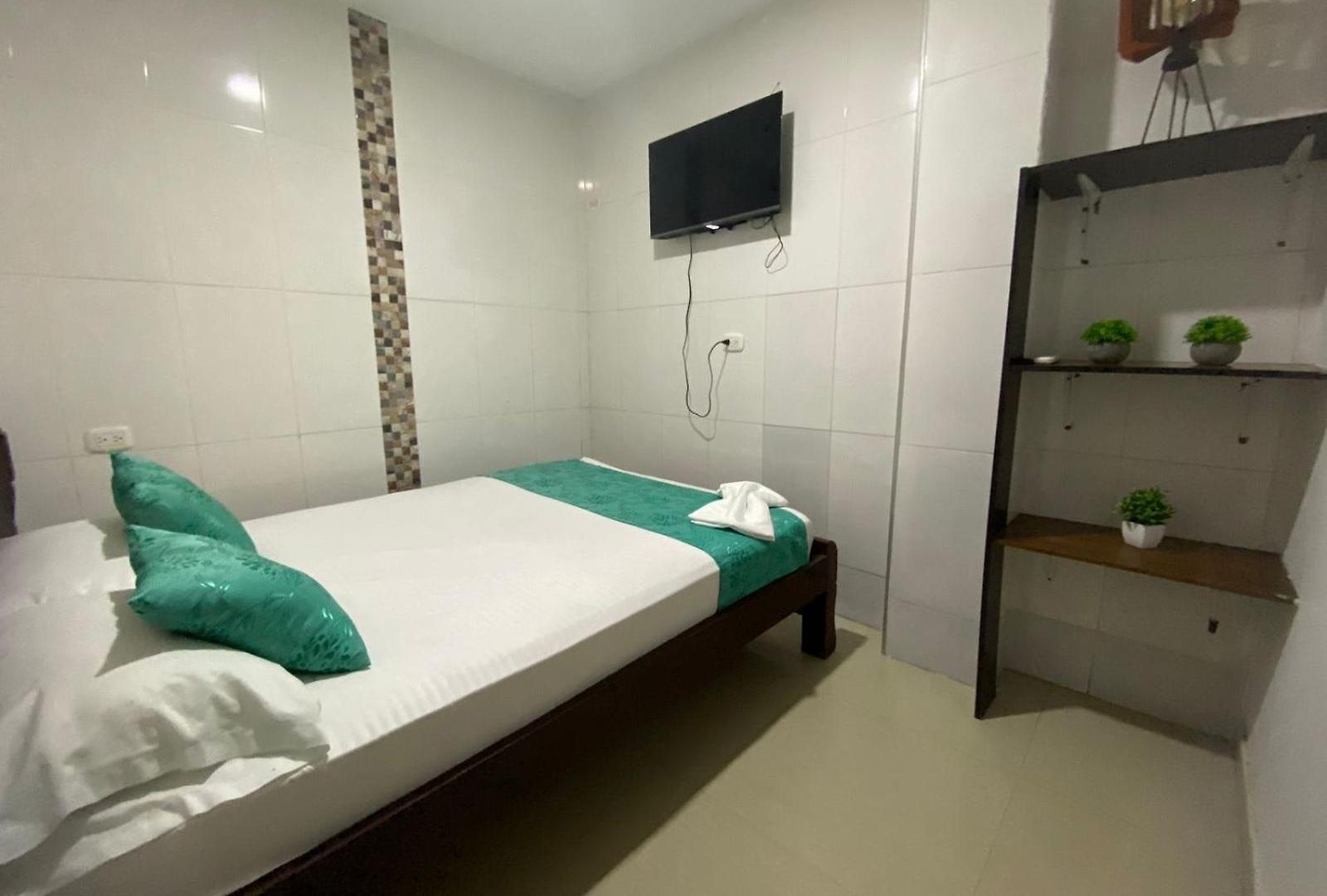 Shekinah House 3*