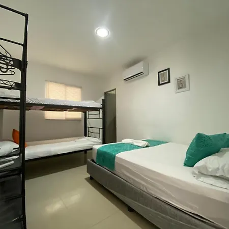 Shekinah House 3*