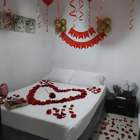 Shekinah House 3*