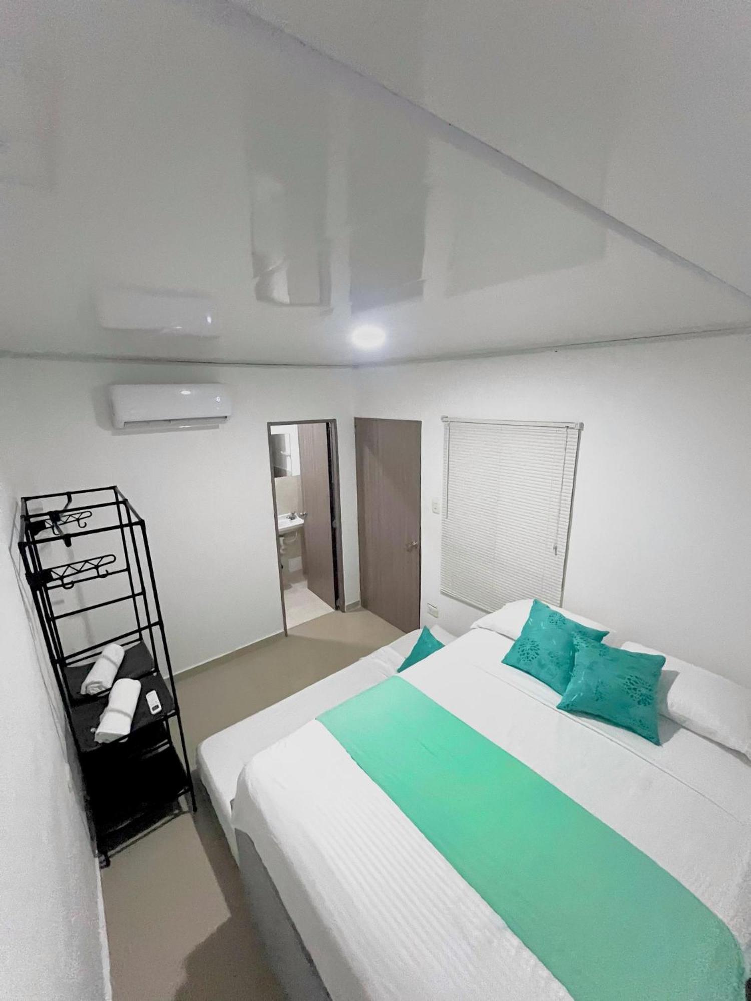 Shekinah House 3*